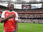 Eberechi-Eze-disambut-bak-pahlawan-oleh-para-pendukung-Arsenal-di-Stadion-Emirates.jpg