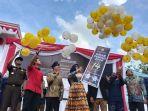 Foto-sekda-Ambo-Sakka-saat-pelepasan-balon-22.jpg