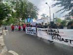 GMNI-Kalimantan-Selatan-menggelar-aksi-unjuk-rasa-tolak-revisi-UU-Pilkada.jpg
