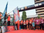 Ganjar-lepas-peserta-10K-Jateng-78th-Anniversary-Run.jpg
