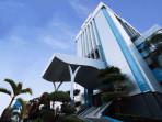 Gedung-kantor-pusat-Bank-Kalsel-di-Jl-Lambung-Mangkurat-Kertak-Baru-Ili.jpg
