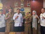 Hj-Nurliani-Dardie-tengah-foto-bareng-bersama-Kepala-BNNP-Kalsel.jpg