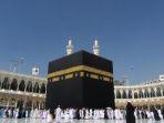 Ilustrasi-pelaksanaan-ibadah-umrah-di-depan-Kabah-di-Makkah-Arab-Saudi.jpg