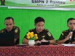 JMS-Kejari-Tapin-di-SMPN-2-Rantau.jpg