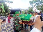 Jenazah-almarhumah-Samsinah-Usman-tiba-di-Galumbang-Balangan-Selasa-14062022.jpg