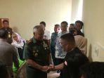 KUNJUNGI-KORBAN-Pangdam-VI-Mulawarman-saat-d.jpg