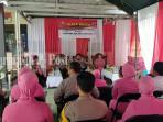 Kapolres-HST-AKBP-Jupri-JHP-Tampubolon-bersama-istrimelaksanakan-kunjungan-ke-Polsek.jpg