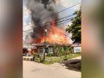 Kebakaran-di-Desa-Pekauman-Ulu-Kecamatan-Martapura-Timur-Kabupaten-Banjar-kalsel-rabu-17052023.jpg