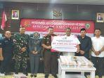 Kejari-Balangan-menyerahkan-dana-Rp35-miliar.jpg