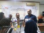 Kepala-Dinas-Perdagangan-Kalsel-H-Birhasani-MM-dan-General-Manager-PT-Angkasa-Pura-Logistik.jpg