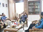 Kepala-Kanwil-Kemenkumham-Kalimantan-Selatan-Faisol-Ali-menerima-kunjungan-BP3MI-Kalsel.jpg