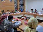 Ketua-DPRD-Kabupaten-Batola-menggelar-uji-coba-Raperda-12.jpg
