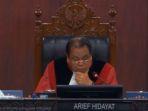 Ketua-Hakim-Konstitusi-Arief-Hidayat-saat-memimpin-sidang-Pilkada-Banjarbaruq2.jpg