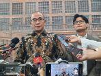 Ketua-KPU-RI-Hasyim-Asyari-dan-Anggota-KPU-RI-August-Mellaz-di-Kantor-KPU-RI.jpg