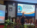 Ketua-Komisi-II-DPRD-Tala-H-Junaidi-saat-menjadi-pemateri-atau-narasumber-seminar-ilmiah.jpg
