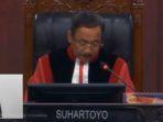 Ketua-MK-Suhartoyo-saat-membacakan-putusan-Pilkada-Barito-Utara.jpg