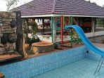 Kolam-Renang-Anak-dengan-latar-Pondok-Apung-di-Jack-Kolam-Bincau.jpg
