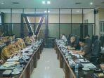 Komisi-II-DPRD-Kalsel-menggelar-RDP.jpg