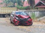 Kondisi-mobil-Daihatsu-Sigra-yang-ditumpangi-oleh-satu-keluarga-ringsek.jpg