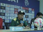 Konfrensi-pers-Barito-Putera-Coach-RD-bersama-Yuswanto-usai-laga.jpg