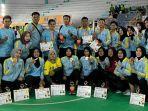 Kontingen-Kabupaten-Banjar-saat-menerima-medali.jpg