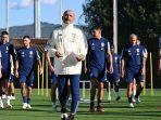Luciano-Spalletti-memimpin-anak-asuhnya-di-Timnas-Italia.jpg