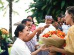 Luna-Maya-dapatkan-supraise-dari-para-sahabatnya.jpg