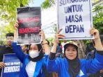 Mahasiswa-unjuk-rasa-di-Banjarmasin-Selasa-06122022-menolak-pengesahan-RKUHP.jpg