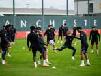 Mantan-bintang-Manchester-United-yang-mengungguli-Bruno-Fernandes-di-Liga-Inggris.jpg