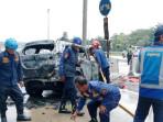 Mobil-Toyota-Rush-bernomor-polisi-B-2589-BRP-terbakar.jpg