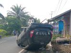 Mobil-minibus-terguling-di-Jalan-Trans-Kalimantan-Ruas-Banjarmasin-Marabahan.jpg