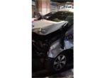 Mobil-patroli-jalan-tol-yang-ringsek-bagian-depan-usai-yang-dibajak-perempuan.jpg