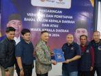 Mukhyar-menyerahkan-formulir-pendaftaran-ke-DPW-Partai-Nasdem.jpg