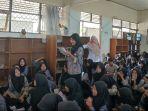 Murid-SMPN-11-Banjarbaru-saat-mengikuti-program-kegiatan-penguatan-literasi-tahun-2024.jpg