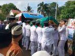 PELEPASAN-JENAZAH-Suasana-upacara-pelepasan-jenazah-Camat-T1.jpg
