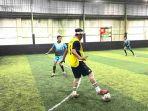 Paman-Birin-Main-futsal-dengan-Gunung-Ulin-Futsal.jpg