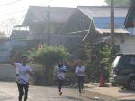 Para-peserta-Colour-Run-setelah-di-lepas-di-Lapangan-Dwi-Warna-Barabai.jpg
