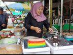 Pedagang-Kue-di-sekitar-Pasar-Los-Batu-Kandangan.jpg