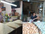 Pedagang-beras-dan-telur-di-Pasar-Sentra-Antasari-Banjarmasin.jpg
