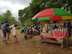 Pedagang-makanan-dan-minuman-melengkapi-fasilitas-penunjang-wisata.jpg