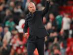 Pelatih-Liverpool-Arne-Slot-menyapa-fans-Liverpool-yang-hadir-di-stadion.jpg