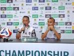 Pelatih-PSS-Sleman-Ansyari-Lubis-dan-Riko-Simanjuntak-pada-sesi-Pre-Match-Press.jpg