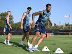 Pemain-Arsenal-menjalani-latiahn-serius-menjelang-Liga-Inggris.jpg