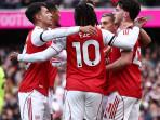 Pemain-Arsenal-merayakan-saat-suatu-laga-25-Oktober-2025.jpg