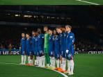 Pemain-Chelsea-berbaris-memberikan-penghormatan-menjelang-kickoff.jpg