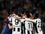 Pemain-Juventus-merayakan-gol-dengan-penuh-suka-cita.jpg