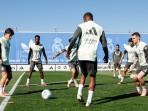 Pemain-Real-Madrid-kembali-menjalani-latihan-setelah-melakukan-laga-Liga-Champions.jpg