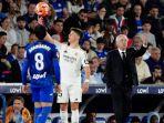 Pemain-muda-Real-madrid-Arda-Guler-dan-pelatih-Carlo-Ancelotti.jpg