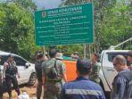 Pemasangan-papan-larangan-tambang-liar-di-HSS.jpg