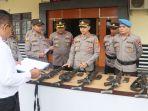 Pemeriksaan-senjata-api-oleh-Kapolres-Balangan-AKBP-Riza-Muttaqin-selasa-31012023.jpg